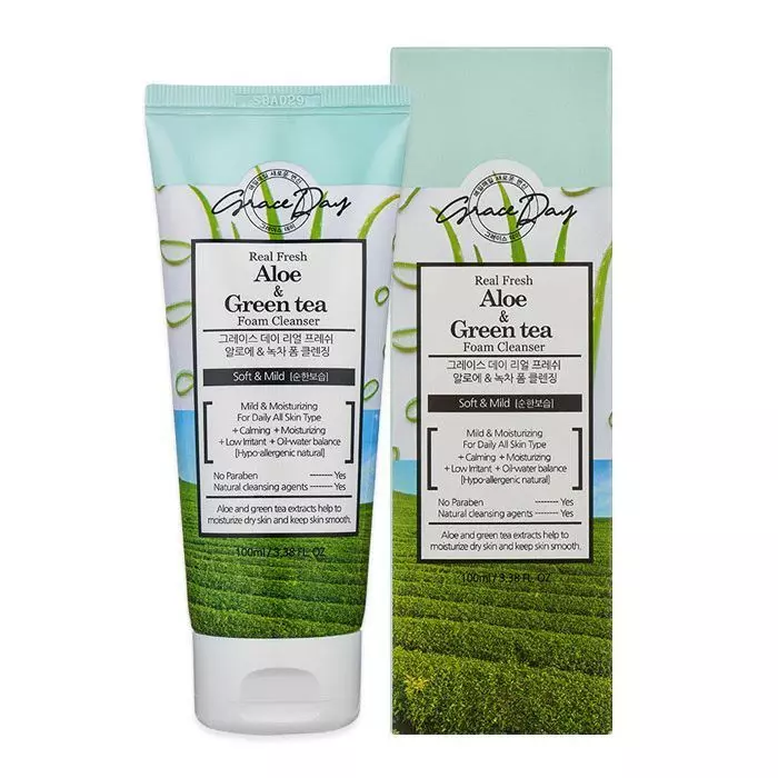 Пенка с алоэ и зелёным чаем Grace Day Real Fresh Aloe & Green Tea Foam Cleanser